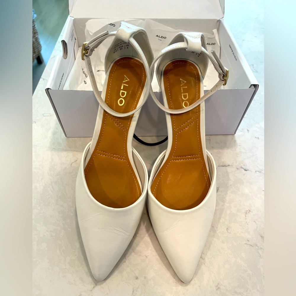 Aldo white pointed toe heels
